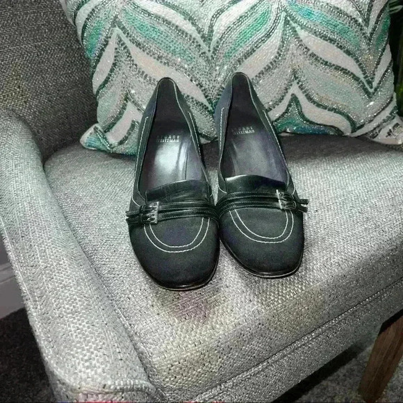 Stuart Weitzman Black Closed toe short heel loafer Size 8 - Picture 2 of 8